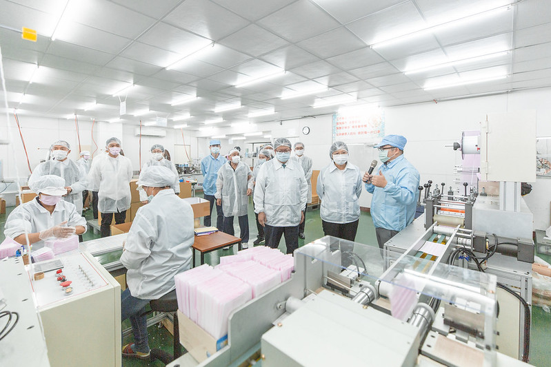 President Tsai, Ing-Wen visited the National Mask Production Team